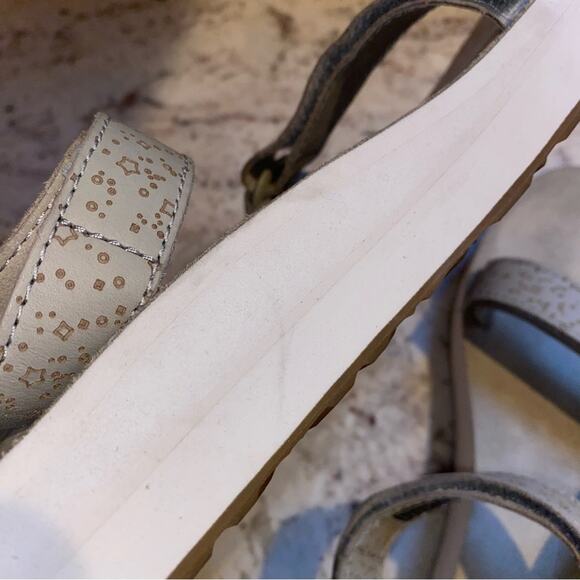 TEVA Womens $116 Leather Sanborn Universal Star Open Toe Sandal Gray Taupe sz 9 - Picture 10 of 11